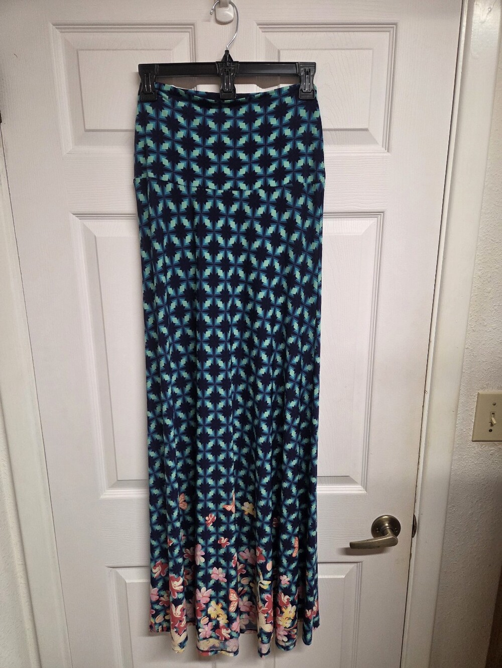 LulaRoe Skirt W/ Geometric And Floral Design